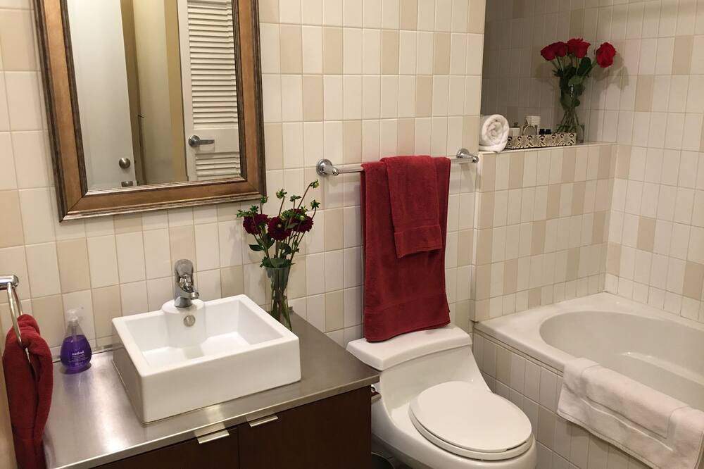 Photo of Bathroom in Melrose