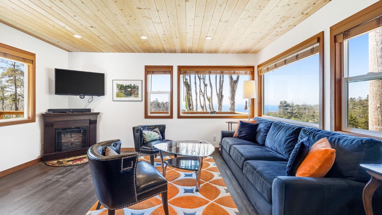 Photo of Livingroom in Gualala