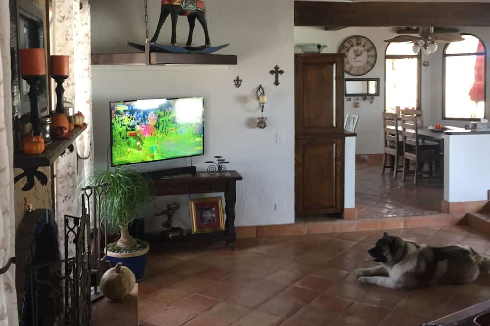 Photo of Livingroom in Palm Desert