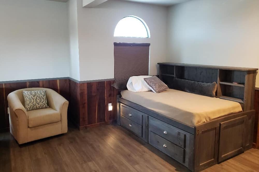 Photo of Bedroom in Discovery Bay