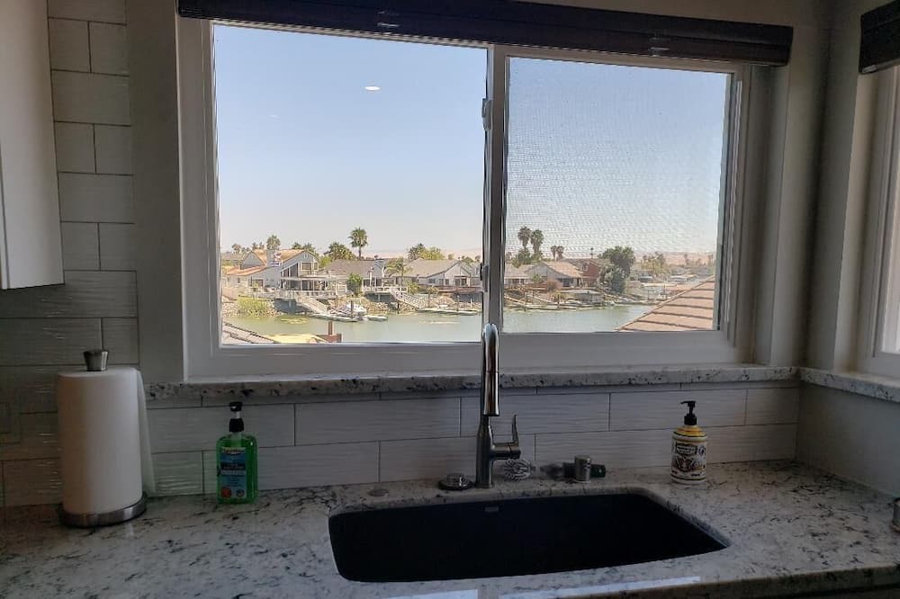 Photo of Kitchen in Discovery Bay