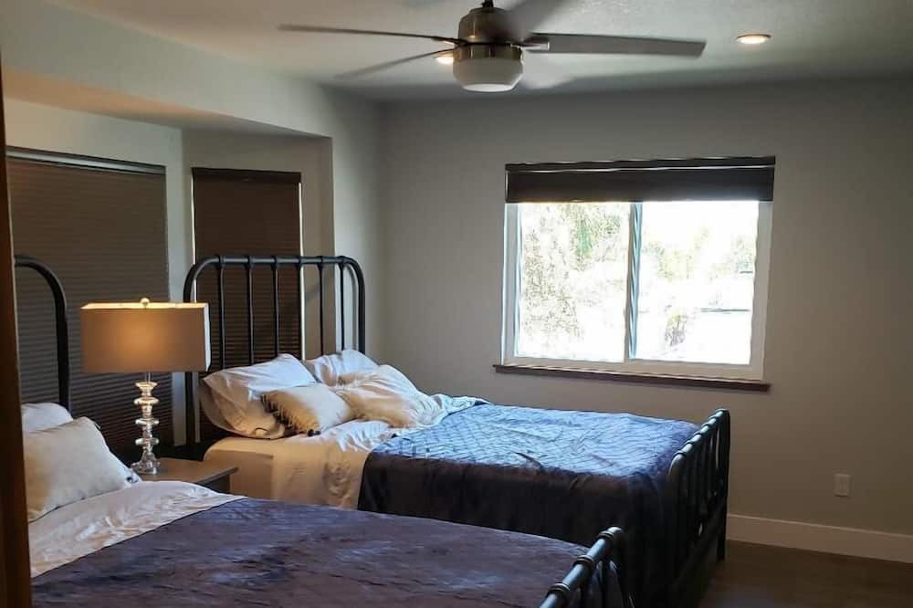 Photo of Bedroom in Discovery Bay