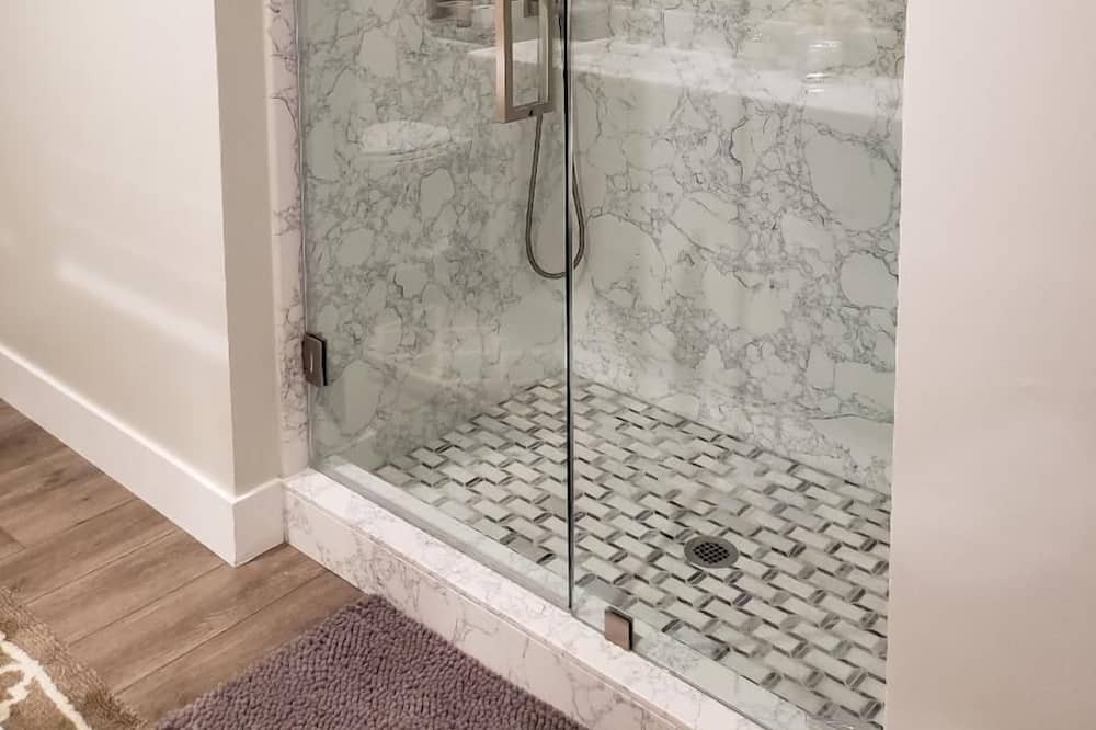 Photo of Bathroom in Discovery Bay