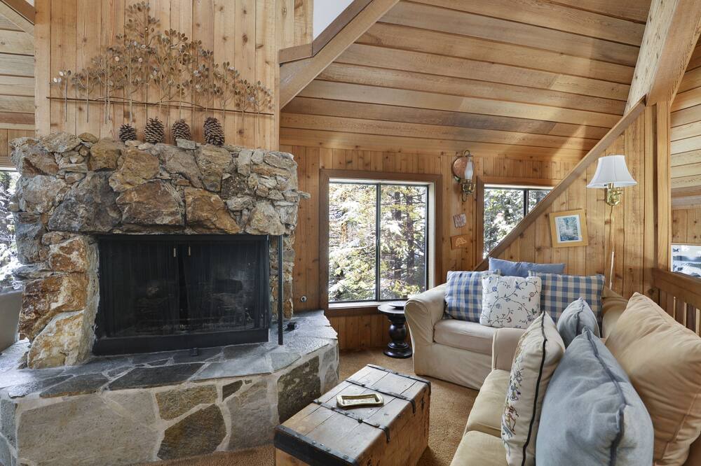 Photo of Livingroom in Alpine Meadows