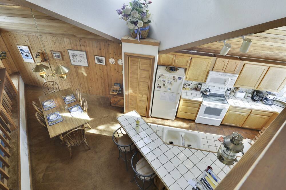Photo of Bedroom in Alpine Meadows