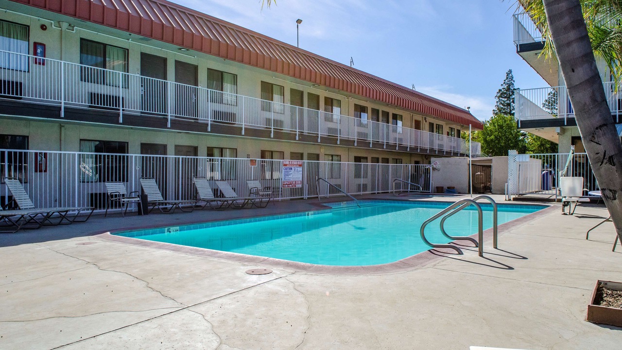 Photo of Outdoor in Raisin