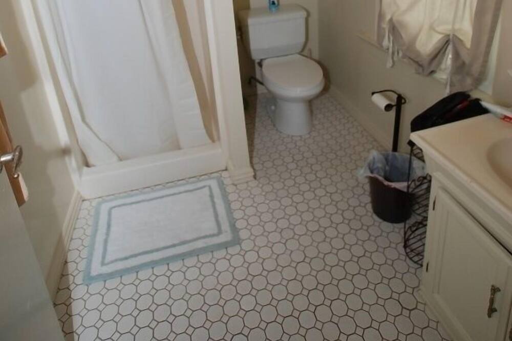 Photo of Bathroom in West Newport