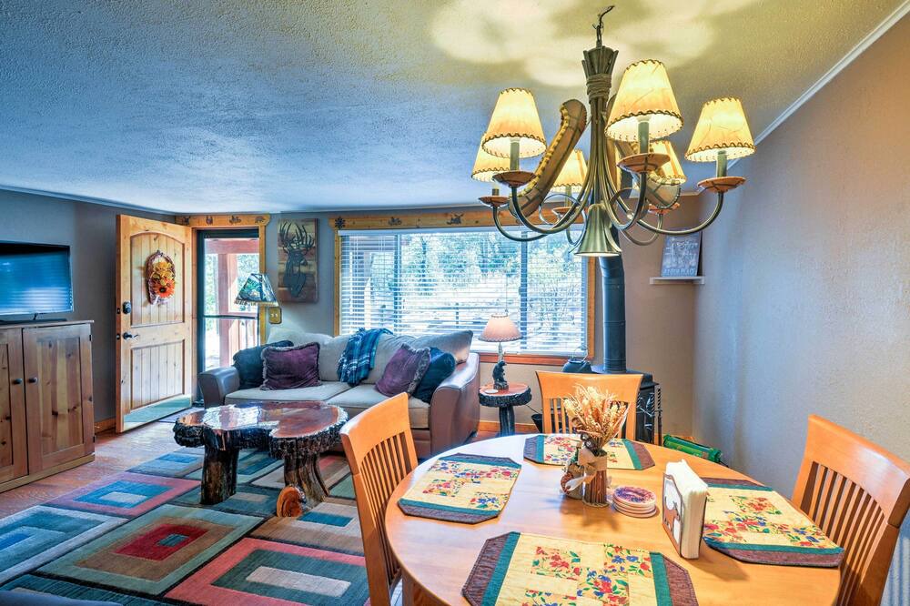 Photo of Livingroom in Ponderosa Park