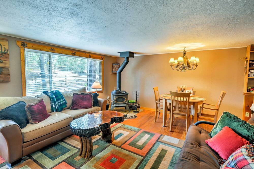 Photo of Livingroom in Ponderosa Park