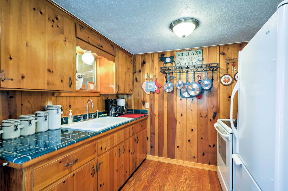 Photo of Kitchen in Ponderosa Park