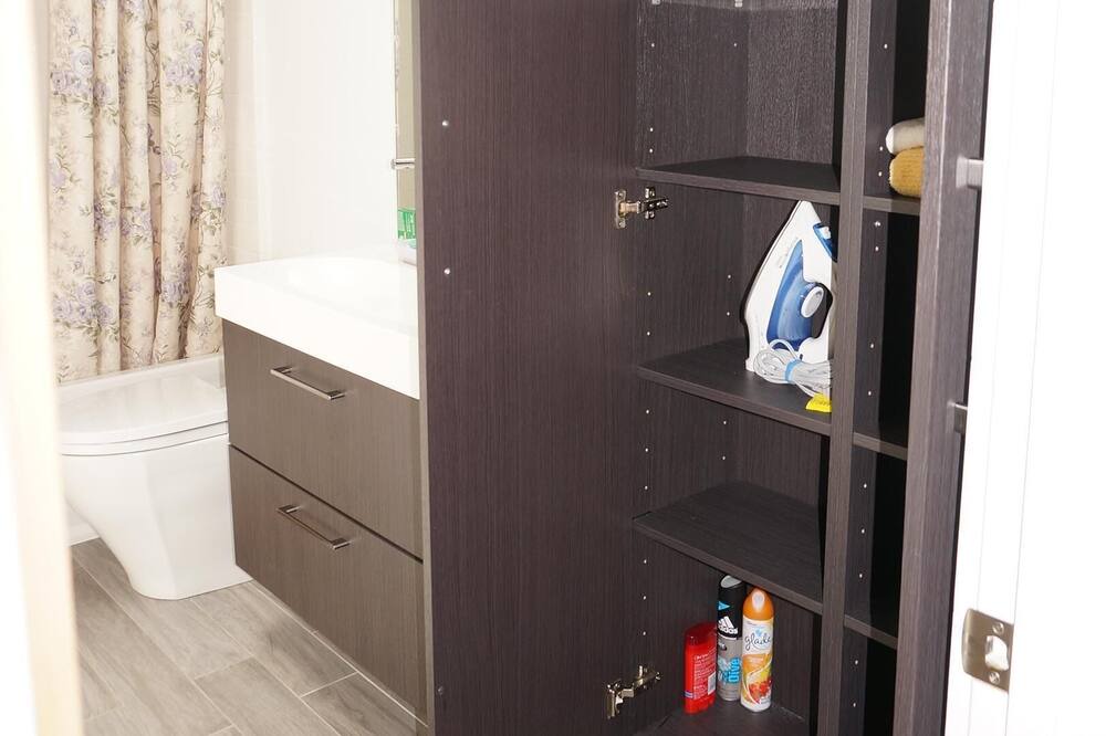 Photo of Bathroom in Sherwood Forest