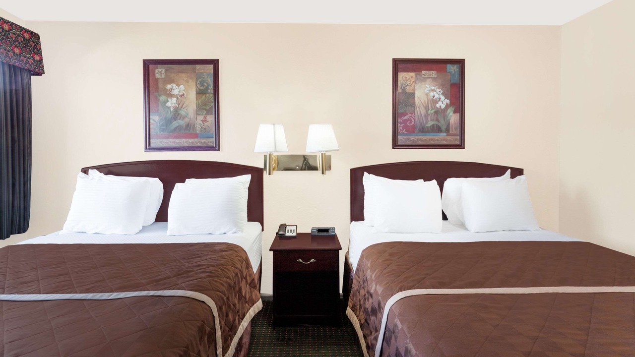 Photo of Bedroom in Barstow