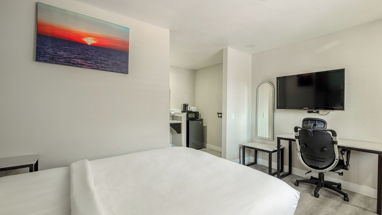 Photo of Bedroom in Victorville