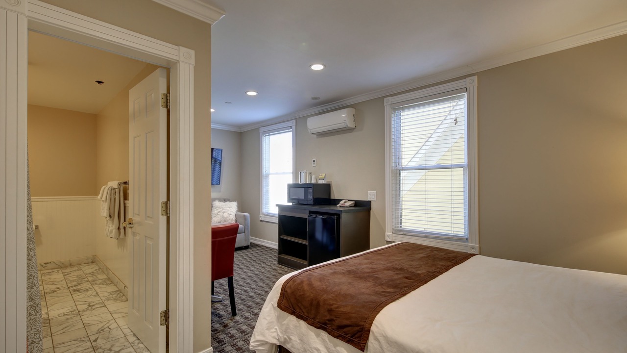 Photo of Bedroom in Avalon