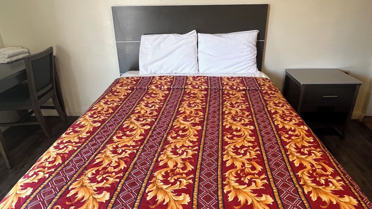 Photo of Bedroom in Lynwood