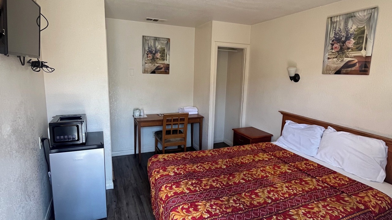 Photo of Bedroom in Lynwood
