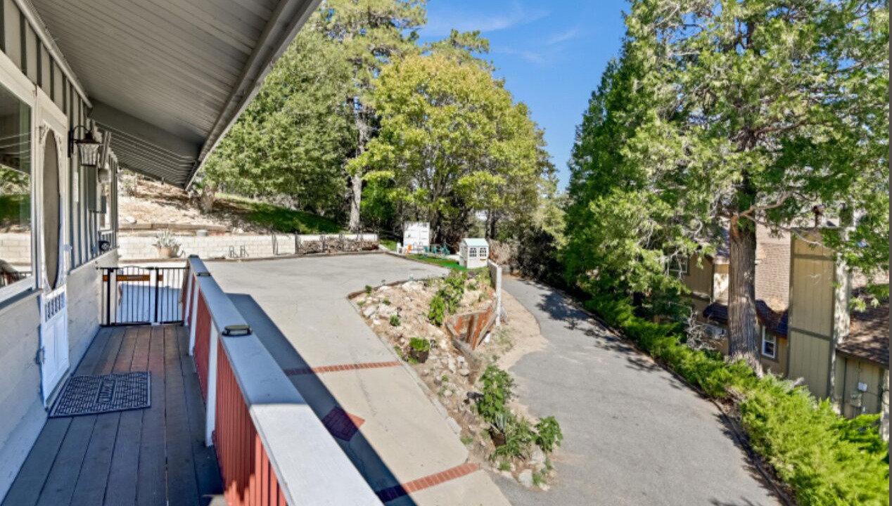 Photo of Outdoor in Crestline