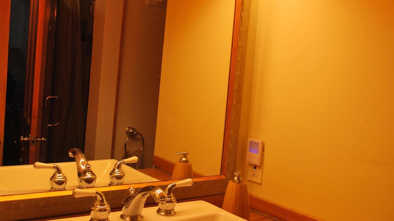 Photo of Bathroom in St. Helena