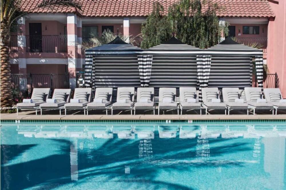 Photo of Outdoor in Desert Horizons