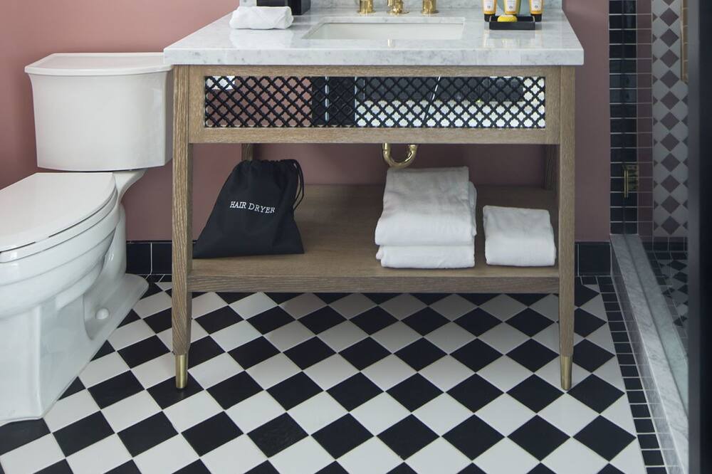 Photo of Bathroom in Desert Horizons