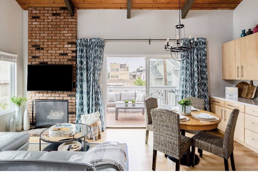 Photo of Livingroom in Sunset Beach
