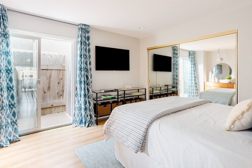 Photo of Bedroom in Sunset Beach