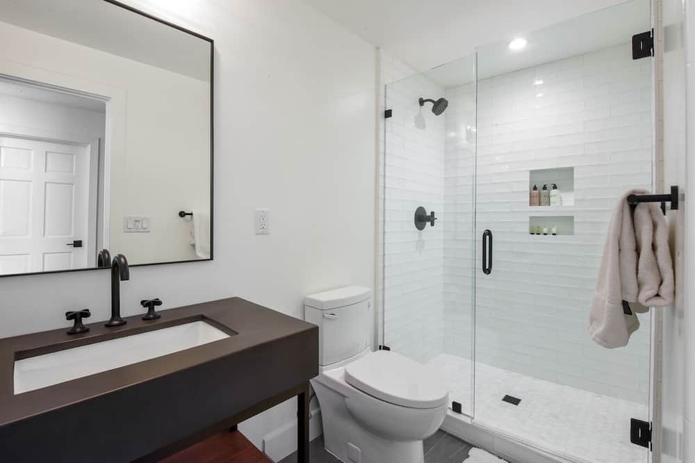 Photo of Bathroom in Brockway
