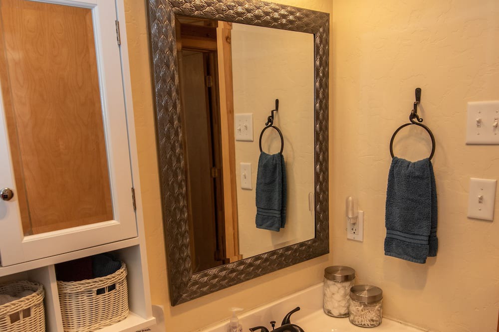 Photo of Bathroom in Highland Pines