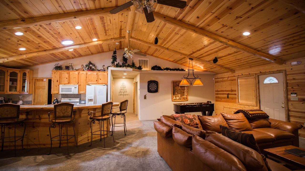 Photo of Livingroom in Summit Estates