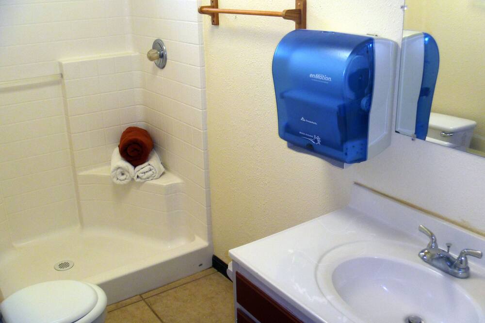 Photo of Bathroom in Miramonte