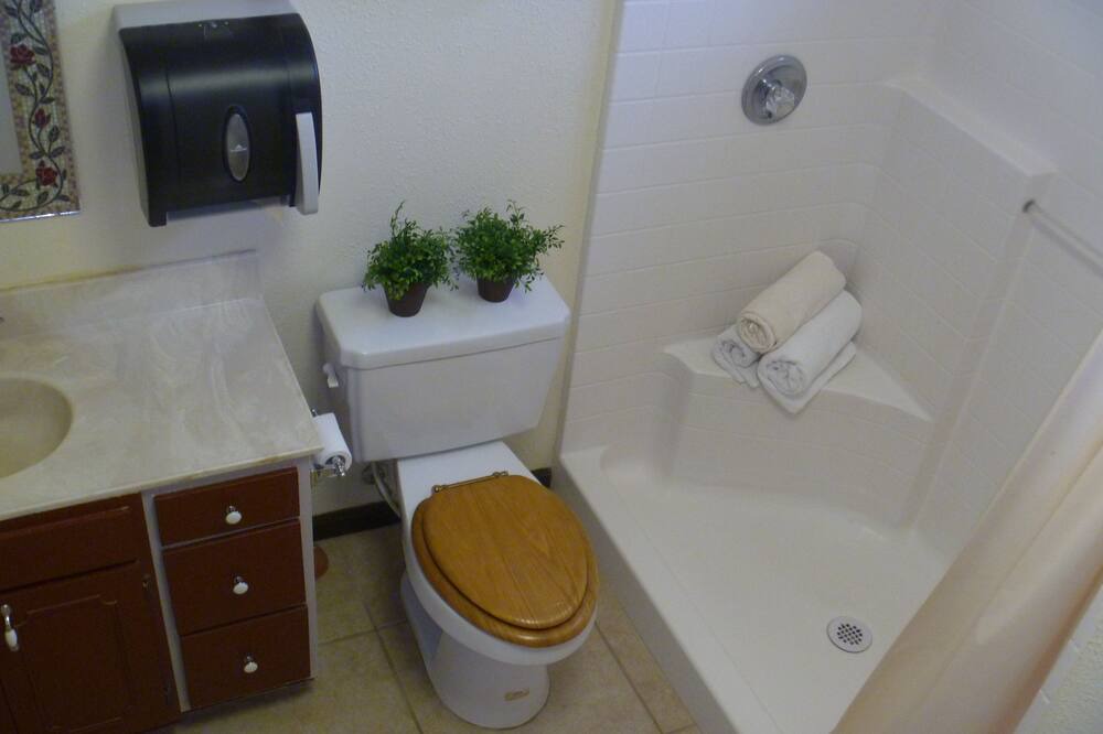 Photo of Bathroom in Miramonte