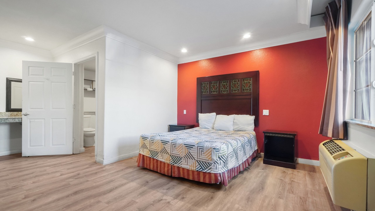 Photo of Bedroom in Huntington Park