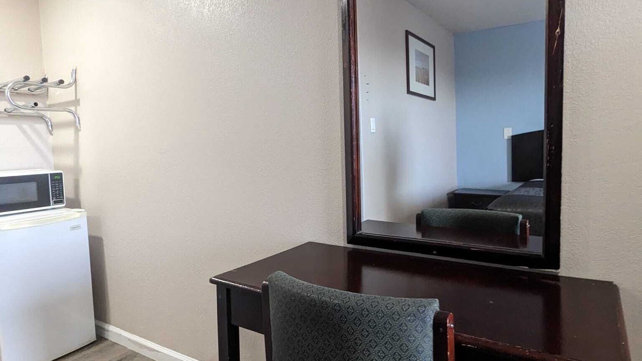 Photo of Bedroom in Barstow