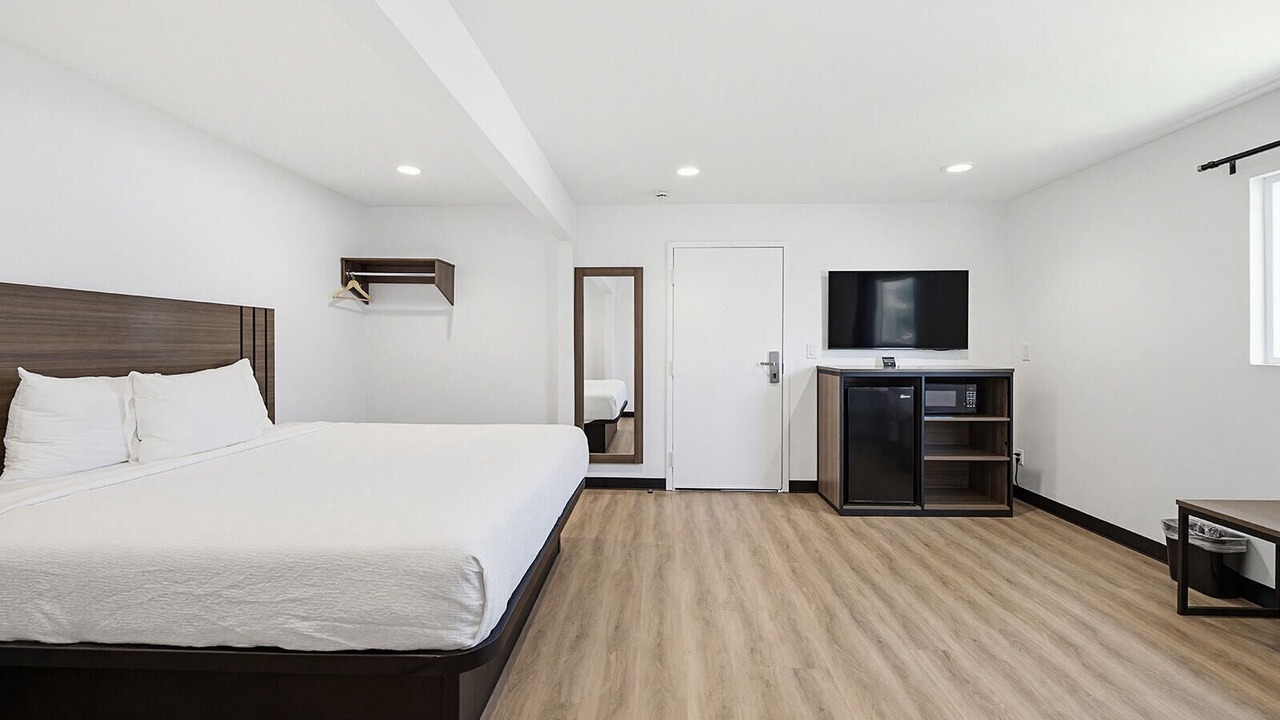 Photo of Bedroom in Van Nuys