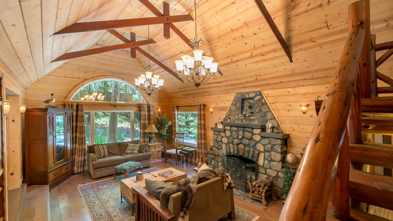 Photo of Livingroom in Crestline