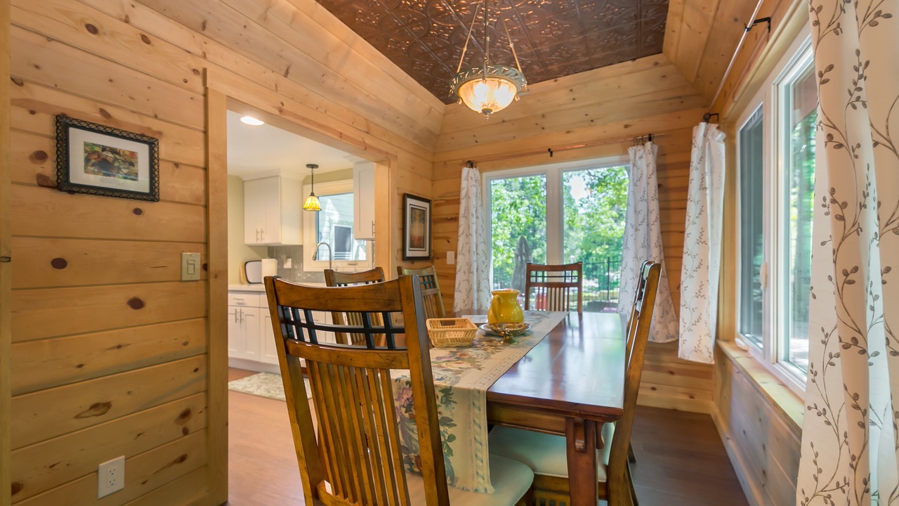 Photo of Livingroom in Crestline