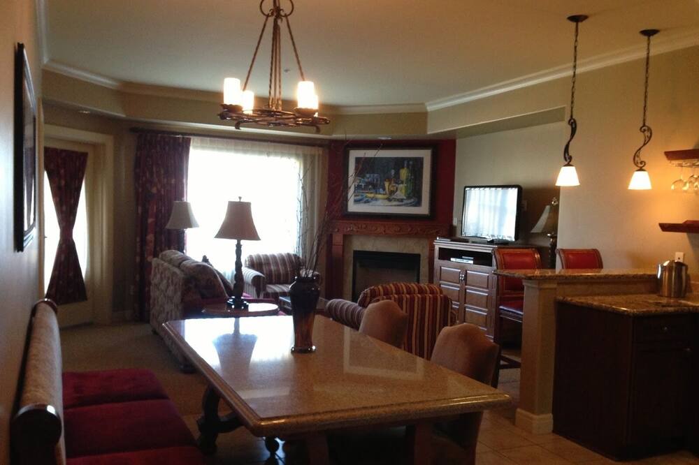 Photo of Livingroom in Napa