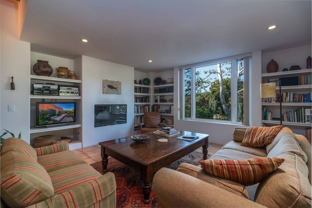 Photo of Livingroom in Montecito
