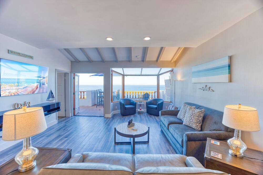 Photo of Bedroom in Avalon