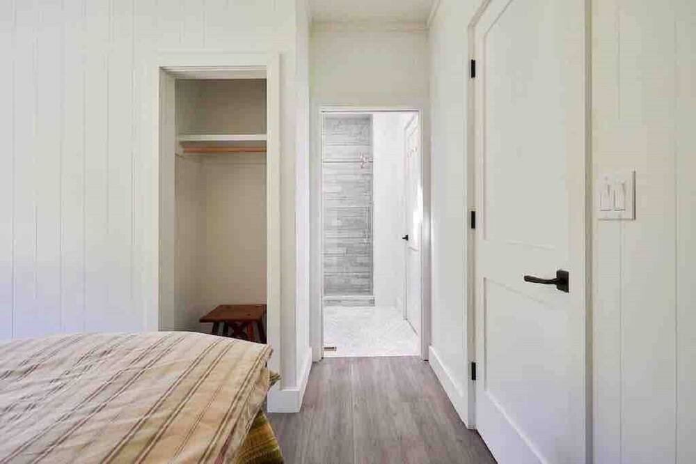 Photo of Bedroom in Deer Park