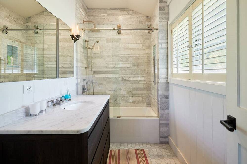 Photo of Bathroom in Deer Park