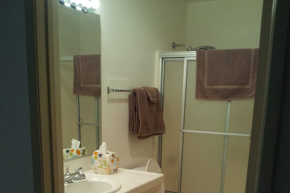 Photo of Bathroom in Araby