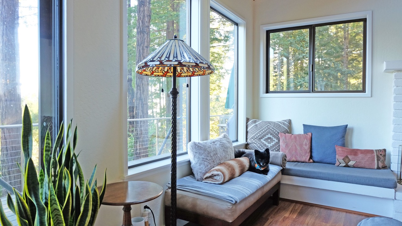 Photo of Livingroom in Anchor Bay