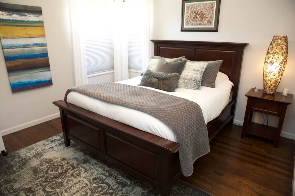 Photo of Bedroom in North Central
