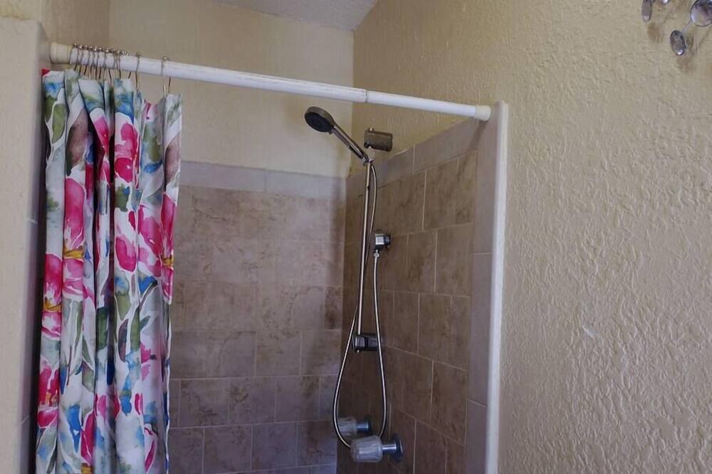 Photo of Bathroom in Cortez Hill