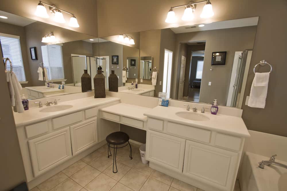 Photo of Bathroom in Temecula