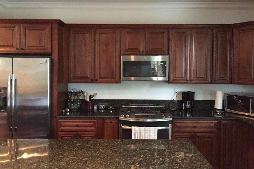 Photo of Kitchen in St. Helena