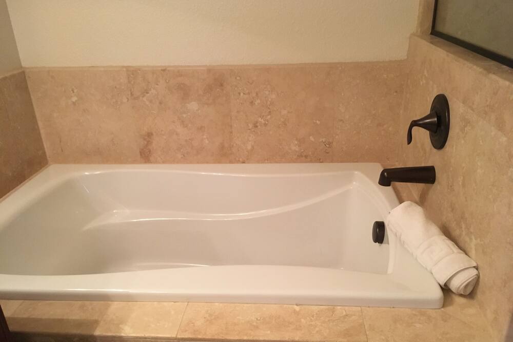 Photo of Bathroom in St. Helena