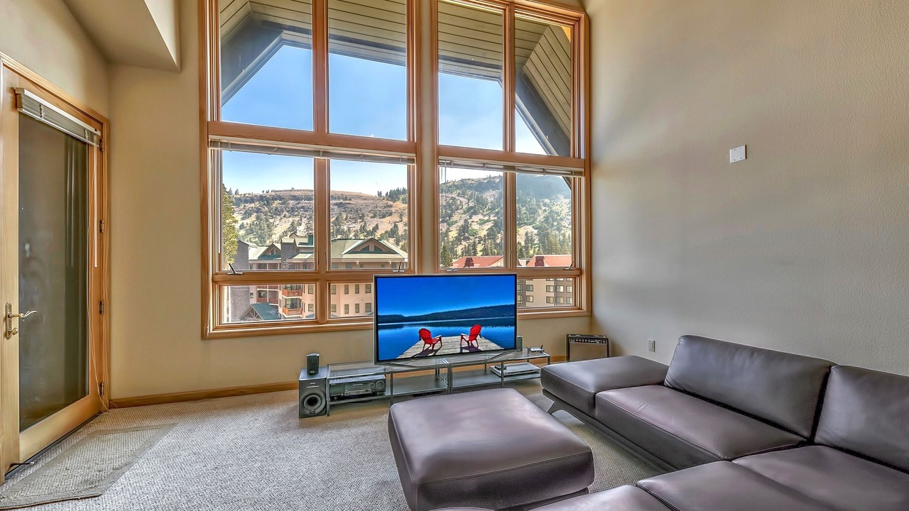 Photo of Livingroom in Kirkwood