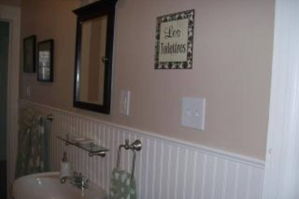 Photo of Bathroom in Nob Hill
